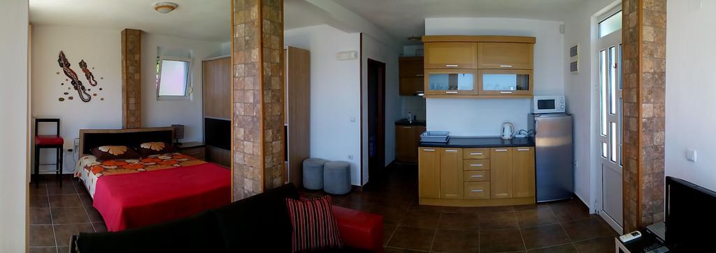 Apartments Bombona Utjeha Rum bild